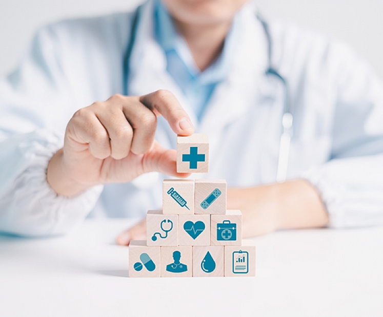 Latvijas veselības aprūpe: izaicinājumi, kurus iespējams risināt