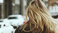 6 padomi, kā rūpēties par matiem ziemā

