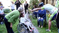 Bērnu ar kustību traucējumiem rehabilitācijai no jūlija līdz septembrim ziedoti vairāk nekā 17 000 eiro