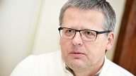 Laikraksts: Belēviča un Savicka jaundibinātais uzņēmums cels farmaceitisko rūpnīcu Uzbekistānā