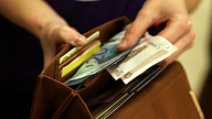 Mediķu atalgojuma pieaugumu un ģimenes ārstu mērķa kritēriju ieviešanu plāno nostiprināt valdības noteikumos
