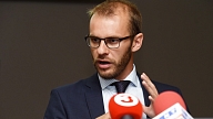 NVD nemeklē vainīgos, kuru dēļ nav izdevies sākt lietot sistēmu veselības pakalpojumu nodalīšanai sociāli apdrošinātajiem un neapdrošinātajiem
