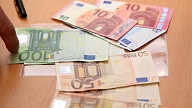 Piešķir 118 000 eiro sociālās rehabilitācijas pilotprojektam pusaudžiem ar atkarībām