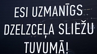 Rīgā slimnīcā nogādā vilciena notriektu vīrieti