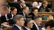 Saeima galīgajā lasījumā pieņem Veselības aprūpes finansēšanas likumu, lai ieviestu valsts obligāto veselības apdrošināšanu