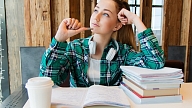 Tuvojas eksāmenu un izlaidumu laiks: Kā atbalstīt bērnu nākotnes profesijas izvēlē?