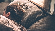 11 vienkārši soļi, kā uzlabot miega kvalitāti