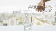 Cik glāzes ūdens dienā jāizdzer? Skaidro farmaceite