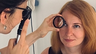 Kā notiek redzes pārbaude pie optometrista? 12 iepazīšanās soļi
