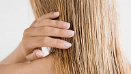 Kā parūpēties par matu veselību un skaistumu, sākoties rudenim? Skaidro farmaceite

