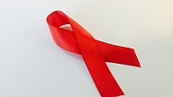 Kā tiek nodrošināta ambulatorā aprūpe HIV/AIDS pacientiem ārkārtējās situācijas laikā?