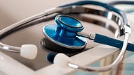 Latvijas ārstus un medicīnas studentus aicina pieteikties LĀZA stipendijām