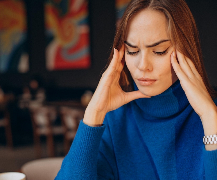 Kā rehabilitācija var palīdzēt mazināt migrēnas lēkmes? Skaidro neiroloģe