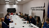 Veselības ministrijas pārstāvji tiekas ar Onkoloģisko pacientu organizāciju apvienību