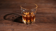18. oktobrī tiešsaistē Rīgas dome diskutēs par alkohola lietošanas psiholoģiskajiem un sociālajiem aspektiem