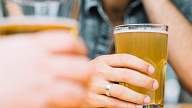 VM: Apstiprināts nākamo 3 gadu plāns alkoholisko dzērienu un narkotisko vielu lietošanas mazināšanai
