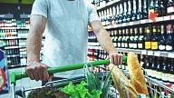 Spēkā stājas jauni ierobežojumi alkohola pieejamībai un reklāmai 