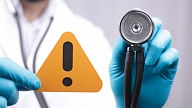 Latvijas medicīnas nozarē izsludina ārkārtas situāciju (papildināts)