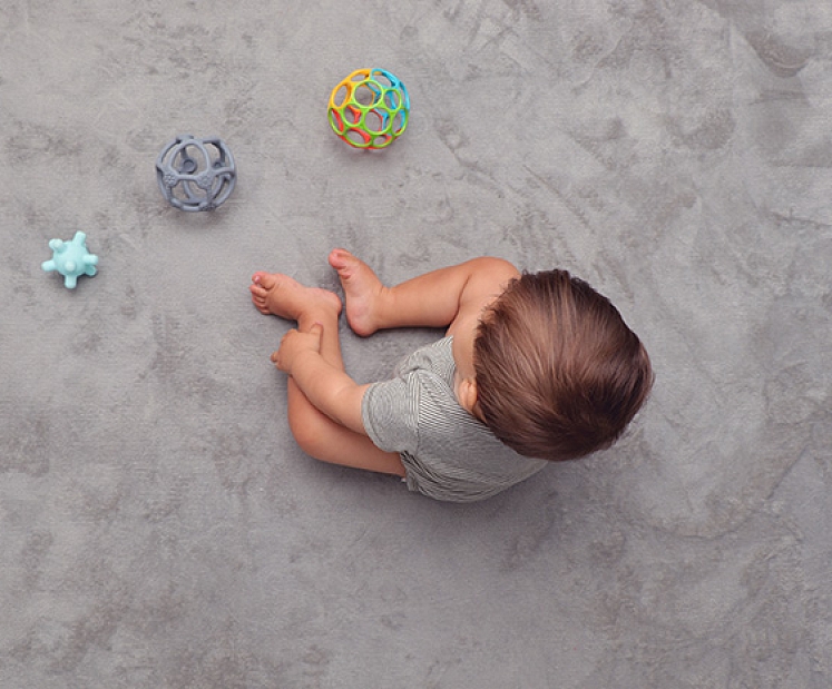Kā atpazīt mazuļa attīstības signālus, un kad nepieciešams vērsties pie speciālista?