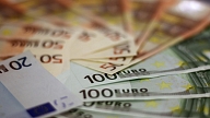 Mediķi un citi Covid-19 ierobežošanā iesaistītie darbinieki turpinās saņemt piemaksas