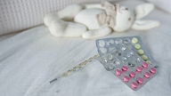 Bērnu slimnīcas ārsti pirms svētkiem atgādina par attālinātām konsultācijām ar pediatru un dežūrārstu pieejamību