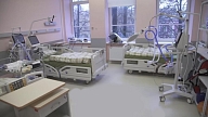 Rīgas pašvaldība slimnīcās izveidos 300 gultas Covid-19 pacientiem