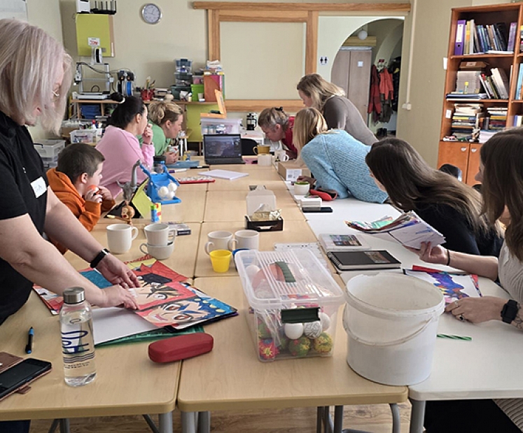 Konference “Labā prakse autisma jomā 2025” kā tikšanās vieta drošām sarunām par autismu un iespēja viesoties īpašā Ziemassvētku labdarības tirdziņā