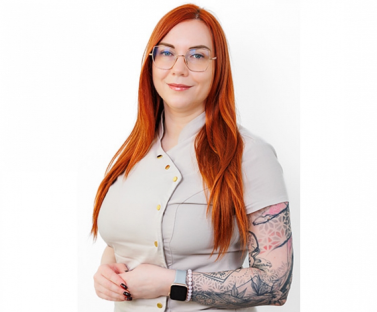 Sievietes āda pilnbriedā