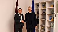 VM ar Dānijas vēstnieku pārrunā sadarbību veselības jomā