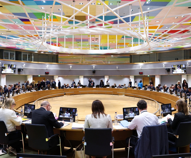 Hosams Abu Meri Briselē tiekas ar EK veselības komisāru Olivēru Vārheji