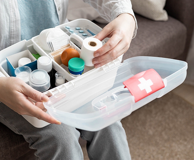 Brūču aprūpe vasarā: farmaceita padomi drošai sezonai