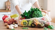 5 veidi, kā mājas apstākļos padarīt uzturu ilgtspējīgāku