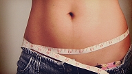 7 padomi, kā atbrīvoties no taukiem vidukļa zonā