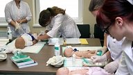 Medicīnas studentiem radītas vēl nebijušas iespējas apgūt darbā nepieciešamās prasmes