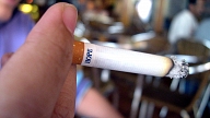Pētījums: Latvijā smēķēt pamēģinājuši 78% jauniešu