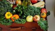 Uztura speciāliste: Svaigiem augļiem un dārzeņiem jābūt 40-60% no ēdienkartes