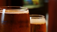 Zāļu valsts aģentūra aicina pacientus nelietot medikamentus vienlaikus ar alkoholu