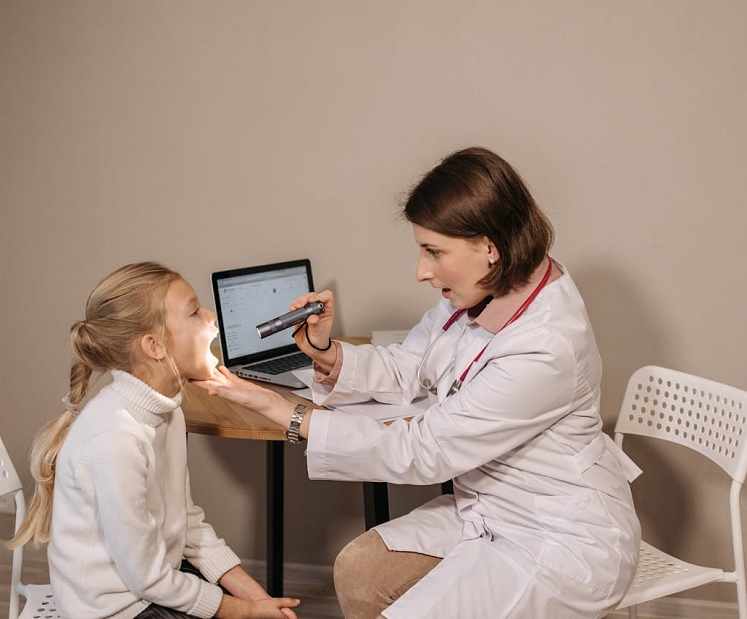 Top 5 jautājumi, ko uzdot pediatram pirmajā vizītē 