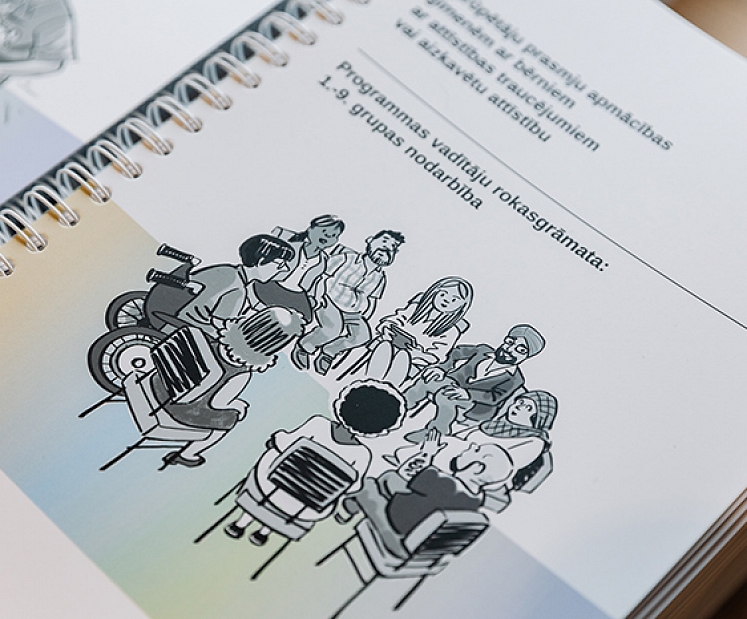 Bērnu slimnīca piedāvā e-apmācības vecākiem bērnu sociālo un komunikācijas prasmju stiprināšanai