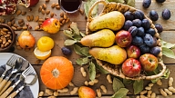 Ar kādiem augļiem un dārzeņiem papildināt uzturu ražas sezonā? Stāsta farmaceits