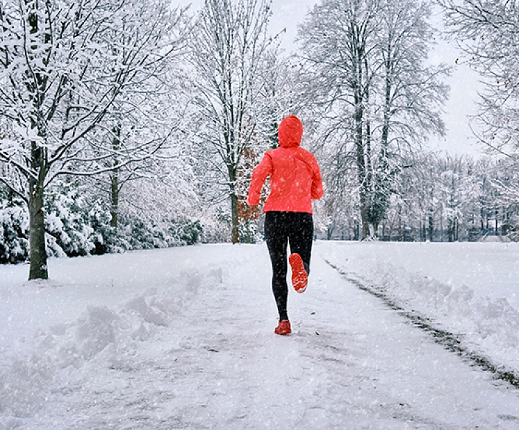 Kā vingrot ziemā? 9 praktiski padomi aktīvai sezonai