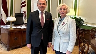 Veselības ministrs ar Saeimas priekšsēdētāju vienoti uzskatā, ka veselības aprūpes attīstība ir būtiska Latvijas iedzīvotāju drošības sajūtas stiprināšanai