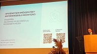 Uzsver starpsektoru sadarbības nozīmi antimikrobiālās rezistences mazināšanai