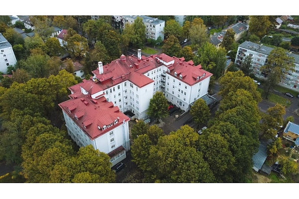 Rīgas 2. slimnīcas ēka no putna lidojuma (Rīgas 2. slimnīcas fotoarhīvs)