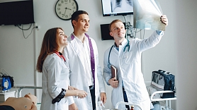 Latvijas Medicīnas fonds aicina medicīnas studentus, rezidentus un jaunos ārstus pieteikties stipendijām