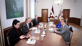 Veselības ministrs un Valsts prezidents pārrunā slimnīcu tīkla attīstības plānu un veselības nozares lomu valsts drošībā