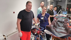 Pirmoreiz Latvijā dzīvības glābšanai un turpmākai ārstēšanai Austrumu slimnīcā, pārvedot smagi cietušu pacientu, izmanto ECMO sistēmu