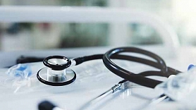 Palielina ES fondu finansējumu ārstu piesaistei darba vietām valsts sektorā