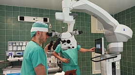 Vidzemes slimnīcā uzstāda unikālu iekārtu mugurkaula ķirurģijai