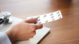 NVD: Spēkā stāsies pirmie pasākumi zāļu pieejamības uzlabošanai: kompensācijas apmēru zālēm paaugstinās no 50% līdz 75%
